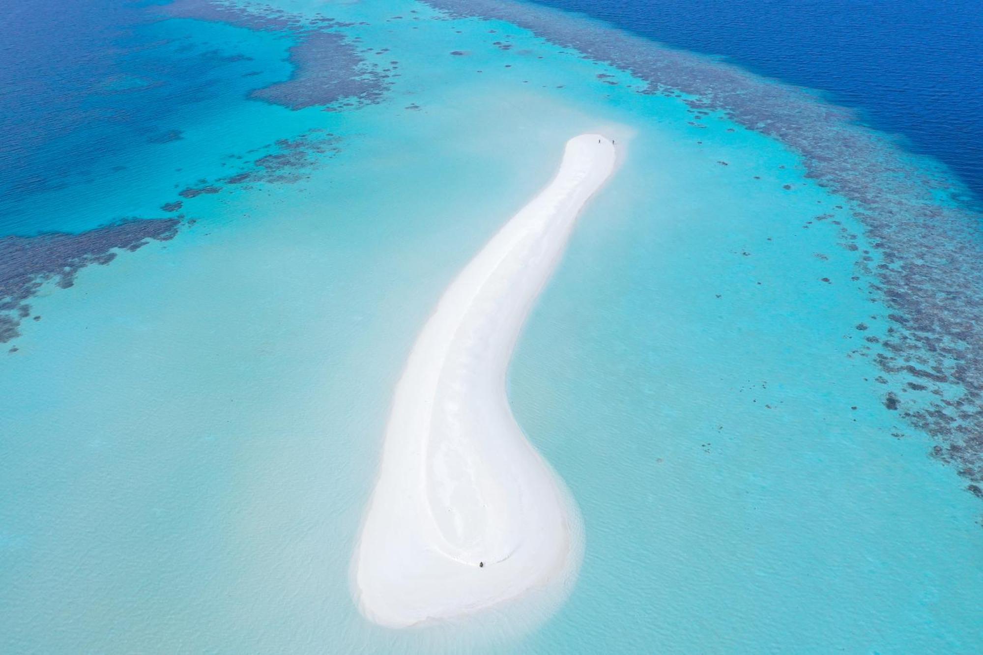 Manta Sea View Himandhoo Hotel Exterior photo
